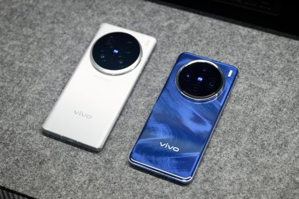 涨停吧 vivo X300标准版再次被确认：6.3英寸+3D超声波，无线充也来了